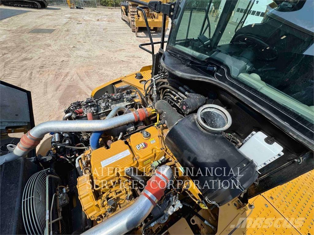 CAT 745-04 Зчленовані самоскиди