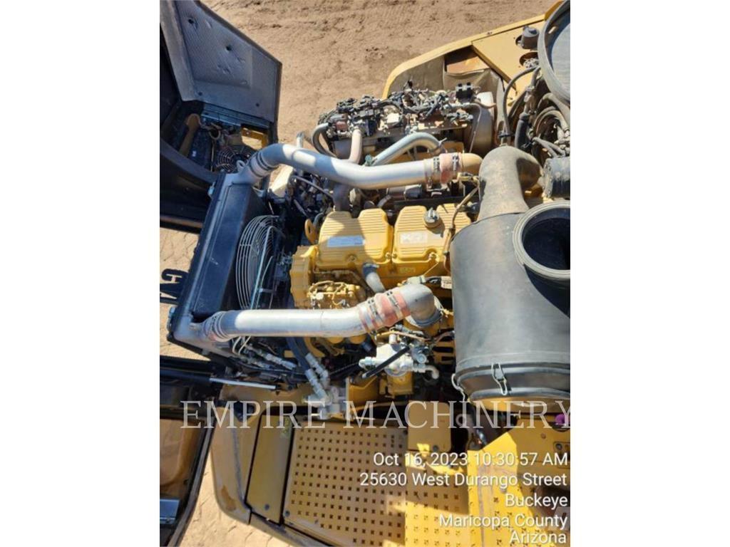 CAT 745-04 Зчленовані самоскиди