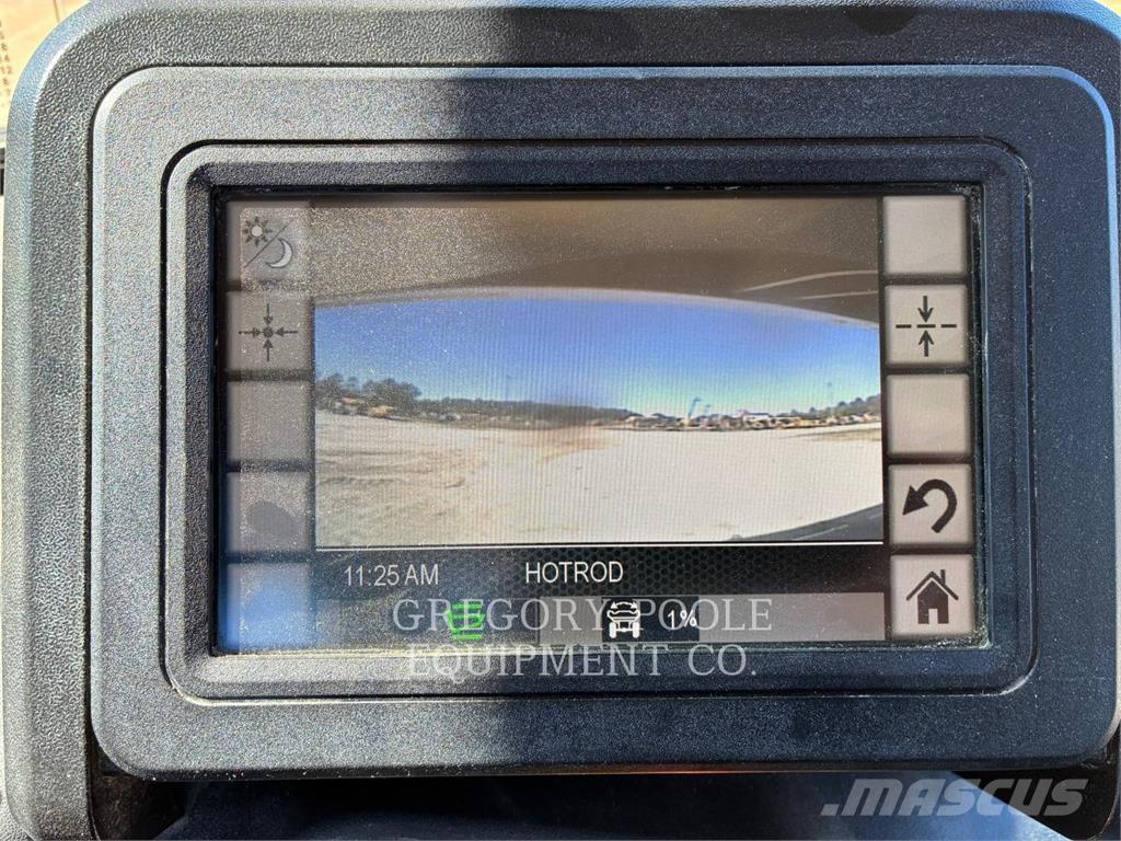 CAT 745-04 Зчленовані самоскиди