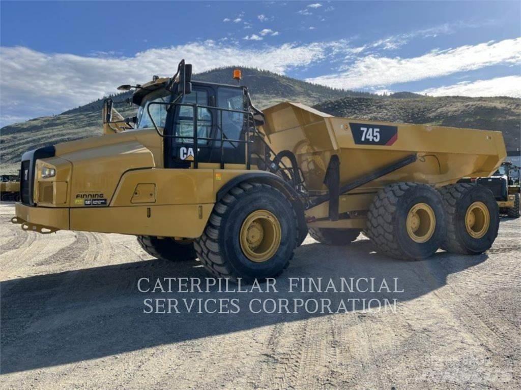 CAT 745-04A Зчленовані самоскиди