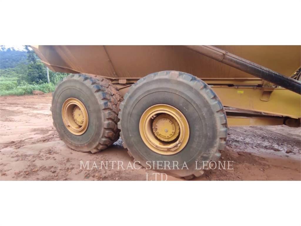 CAT 745-04LRC Зчленовані самоскиди