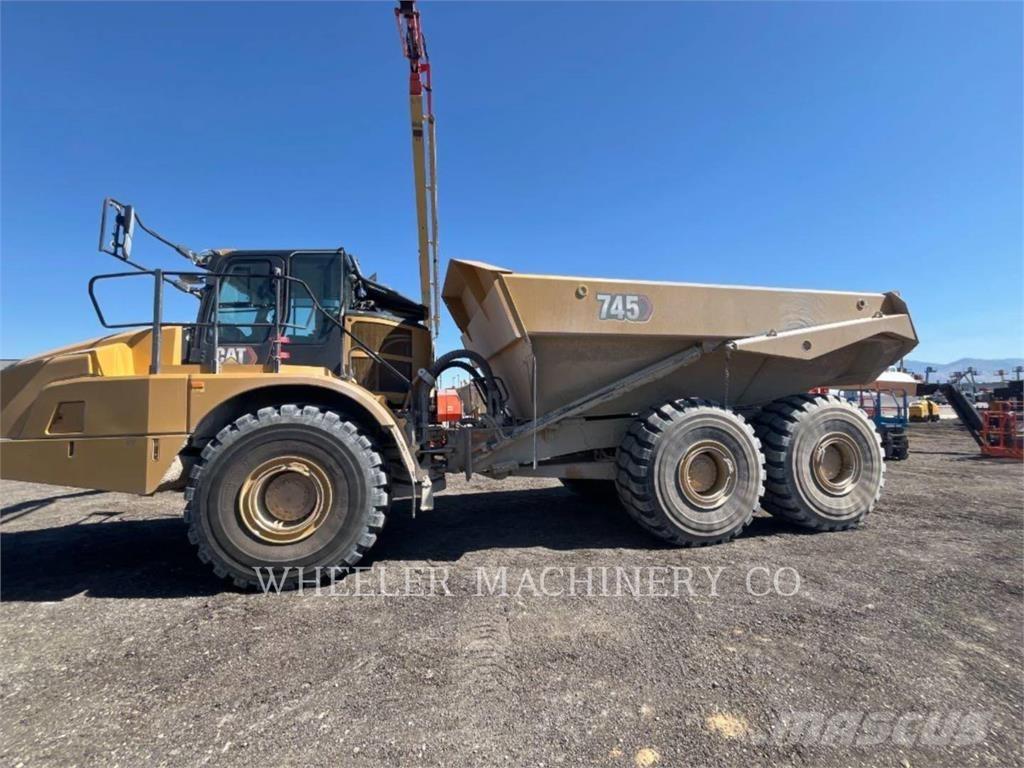 CAT 745 TG Зчленовані самоскиди