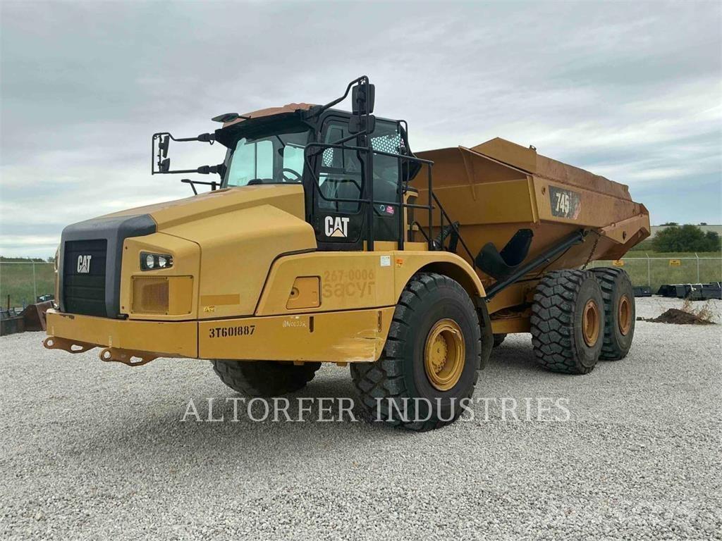 CAT 74504 Зчленовані самоскиди