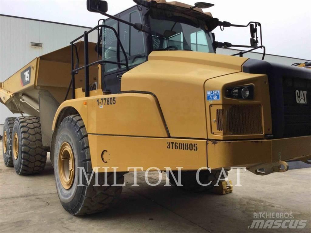 CAT 74504 Зчленовані самоскиди