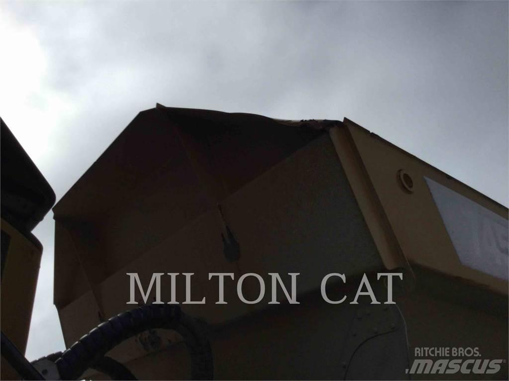 CAT 74504 Зчленовані самоскиди