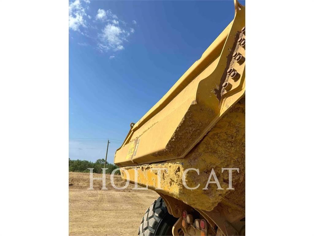 CAT 74504 Зчленовані самоскиди