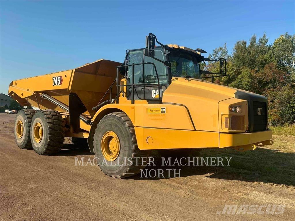 CAT 74504 Зчленовані самоскиди