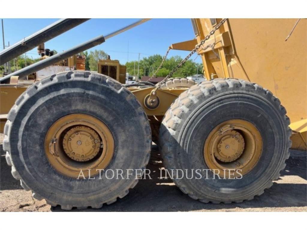 CAT 745C Зчленовані самоскиди