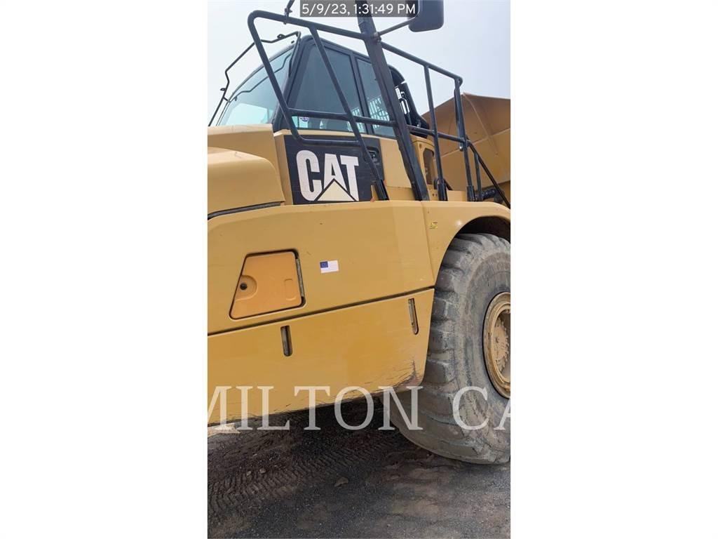 CAT 745C Зчленовані самоскиди