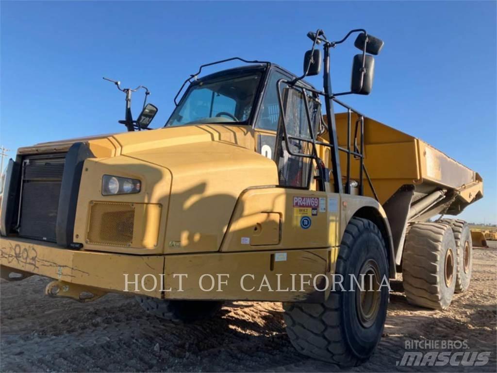 CAT 745C Зчленовані самоскиди