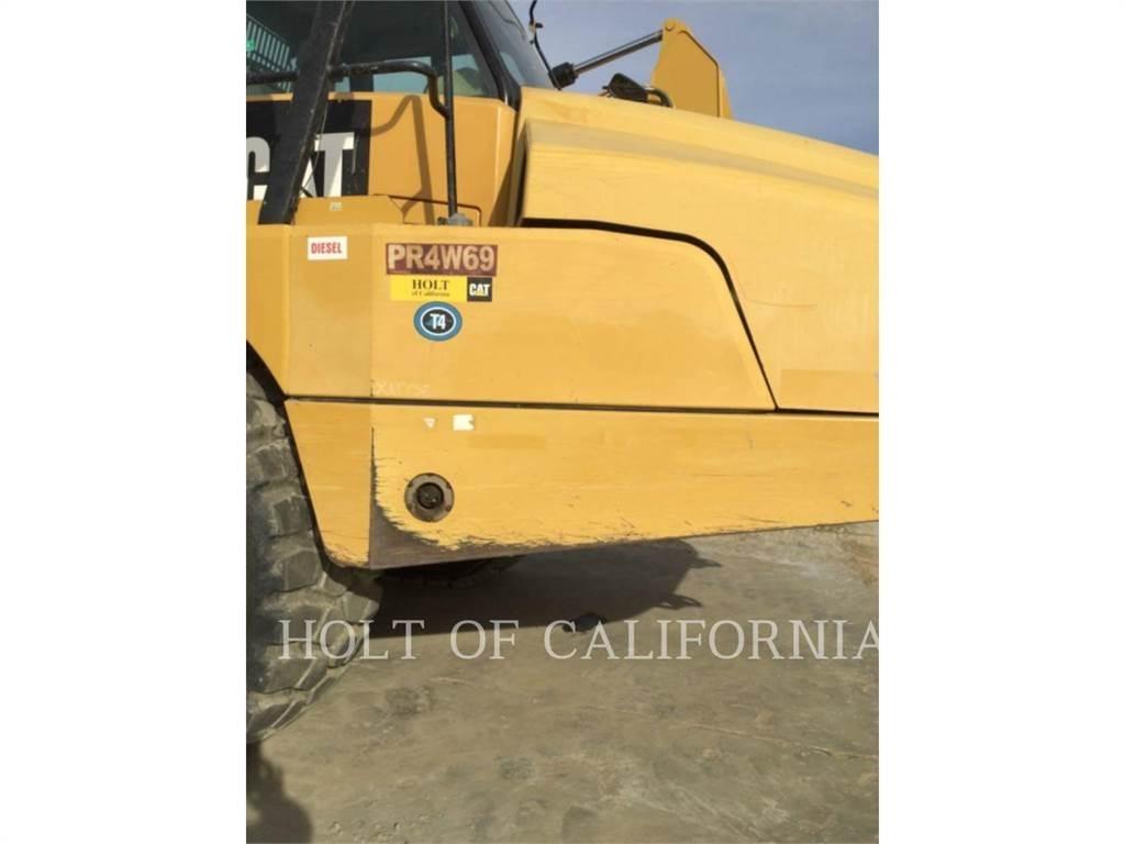 CAT 745C Зчленовані самоскиди
