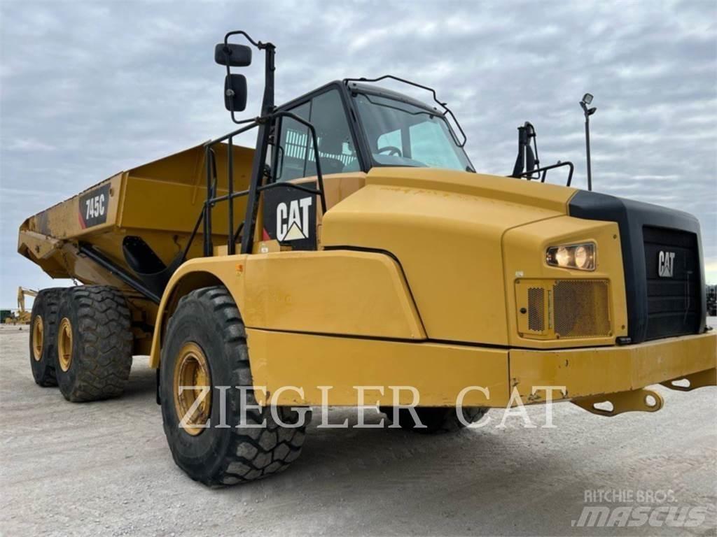 CAT 745C Зчленовані самоскиди