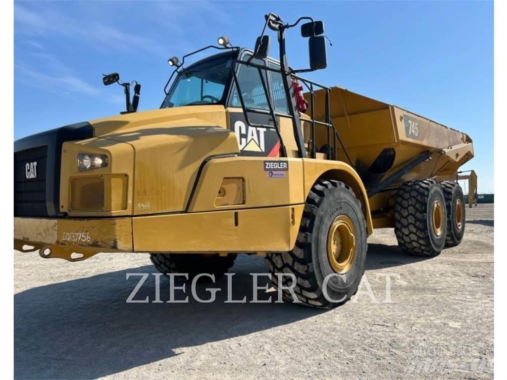 CAT 745C Зчленовані самоскиди