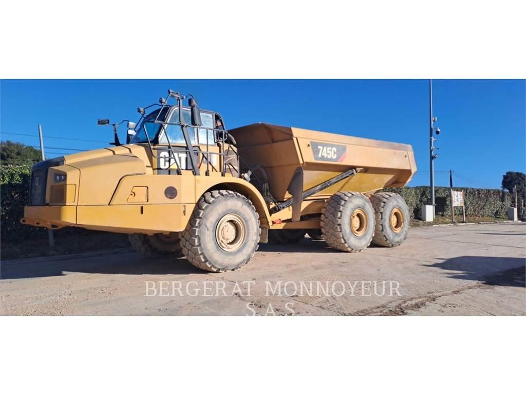 CAT 745C Зчленовані самоскиди