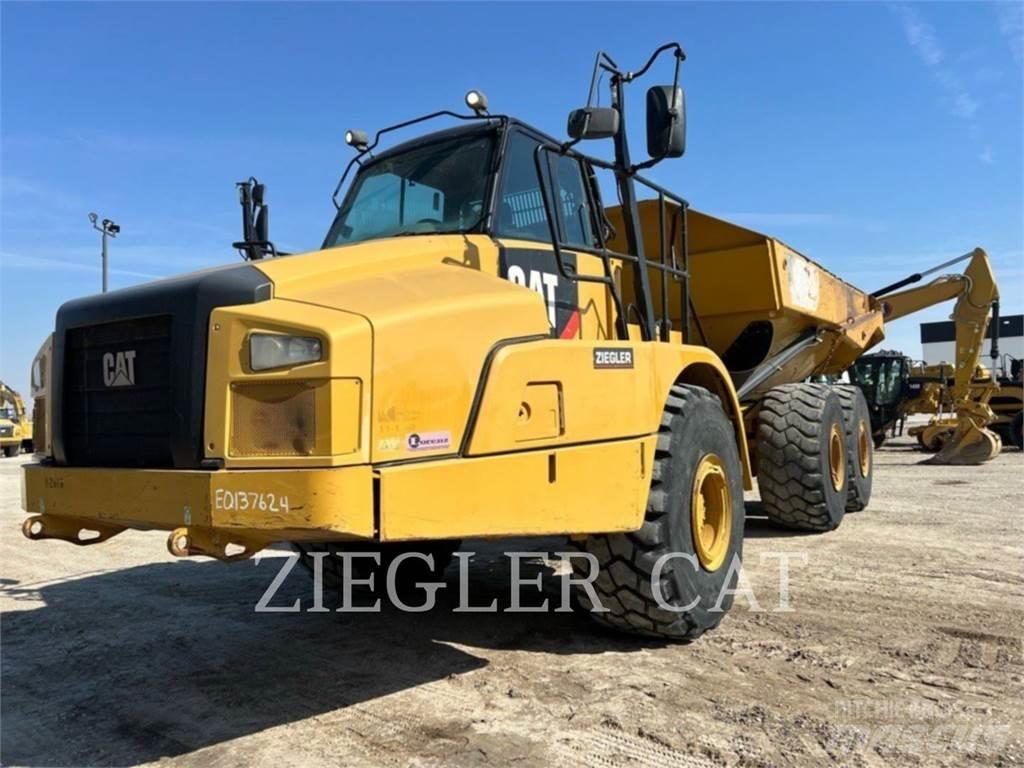 CAT 745C Зчленовані самоскиди
