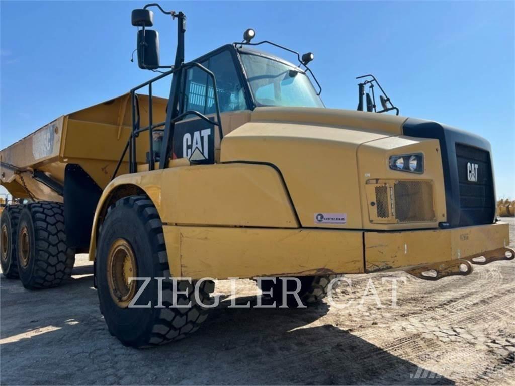 CAT 745C Зчленовані самоскиди