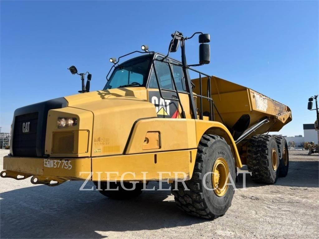 CAT 745C Зчленовані самоскиди