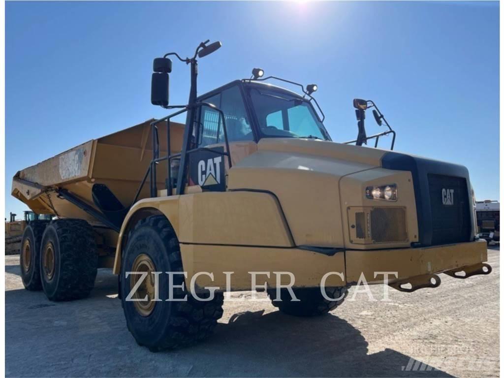 CAT 745C Зчленовані самоскиди