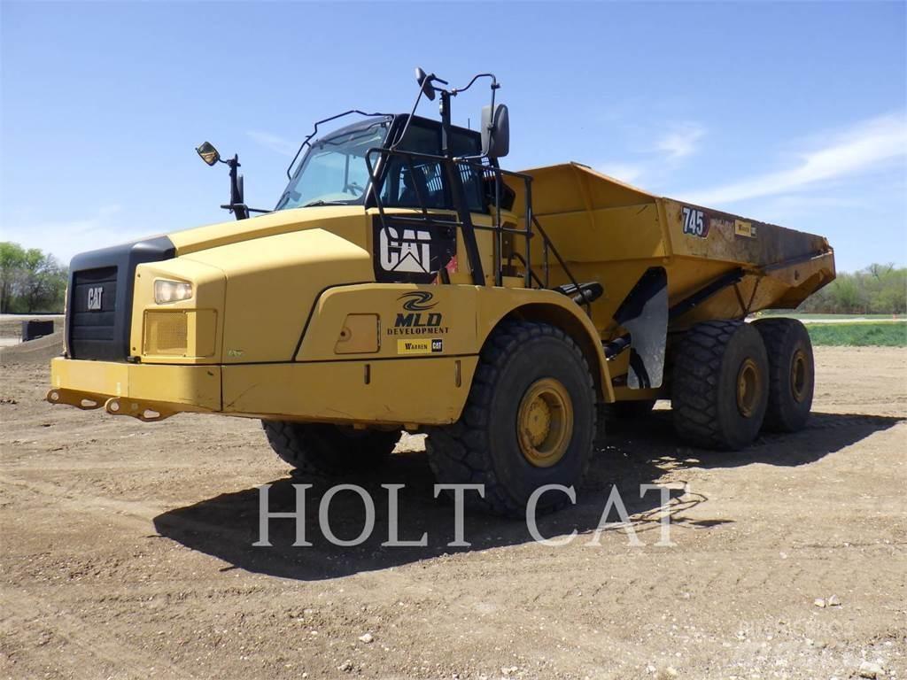 CAT 745C Зчленовані самоскиди