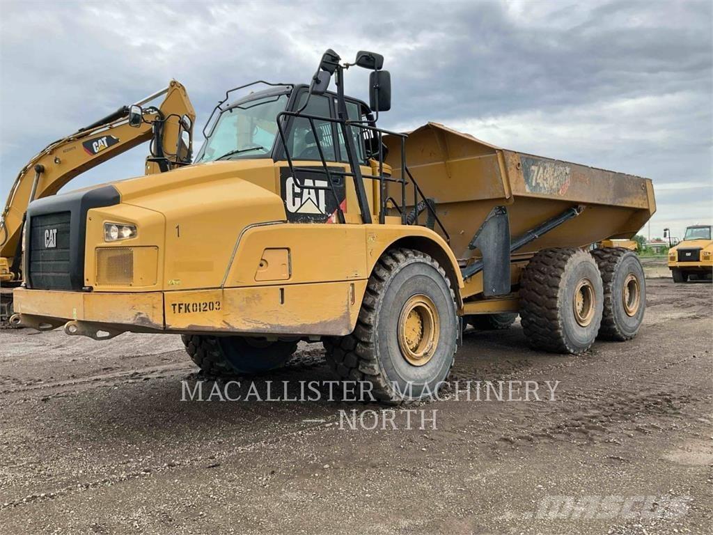 CAT 745C Зчленовані самоскиди