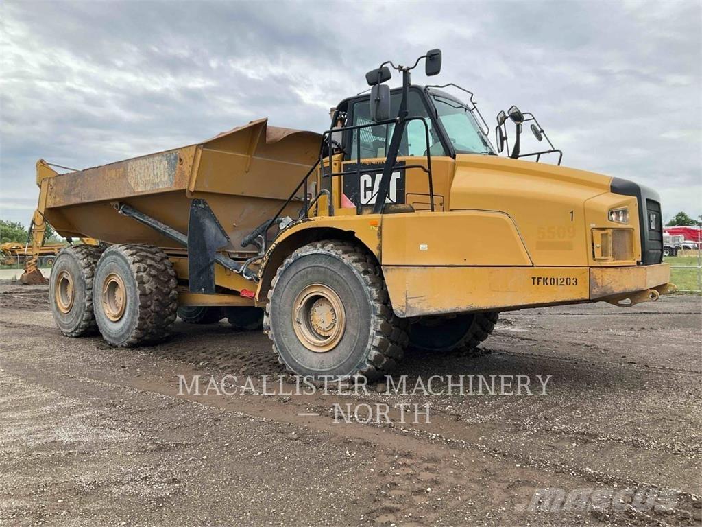 CAT 745C Зчленовані самоскиди