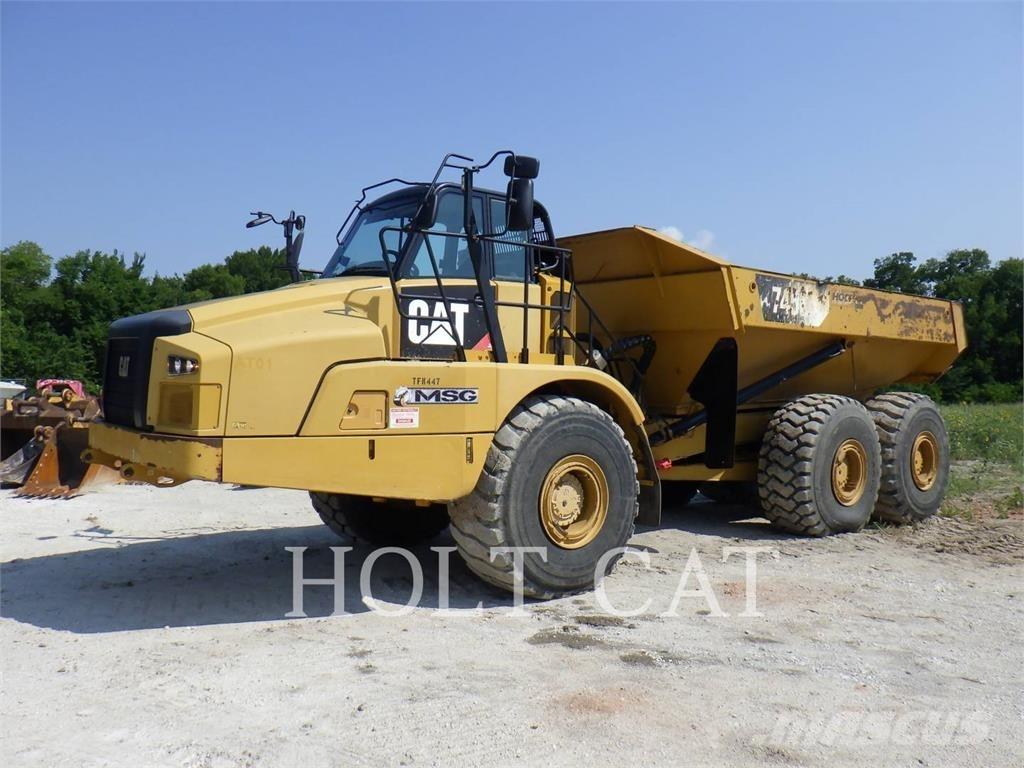 CAT 745C Зчленовані самоскиди