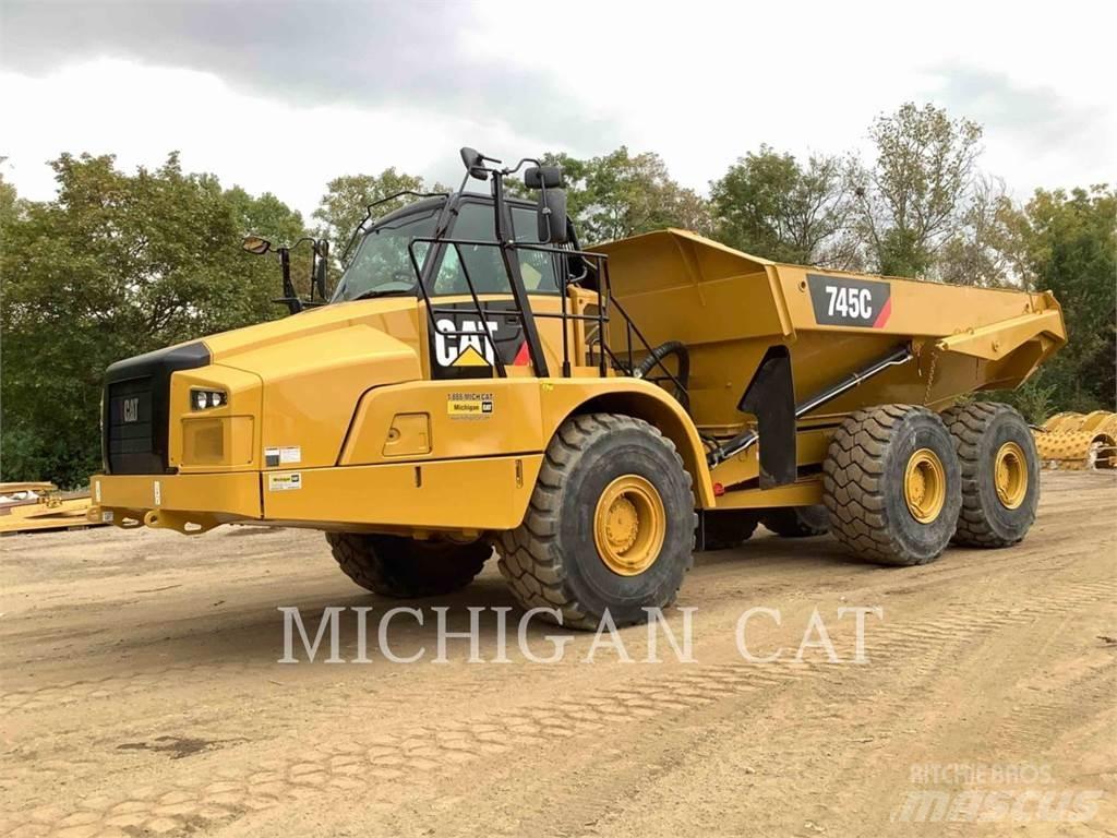 CAT 745C T Зчленовані самоскиди