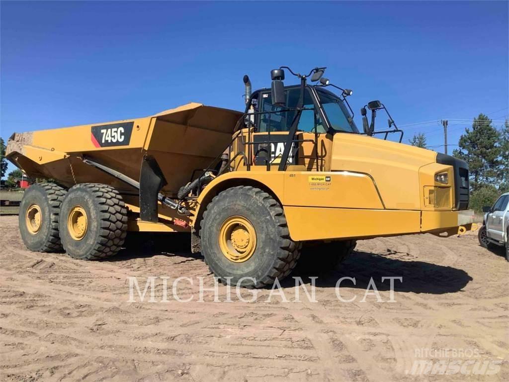 CAT 745C T Зчленовані самоскиди