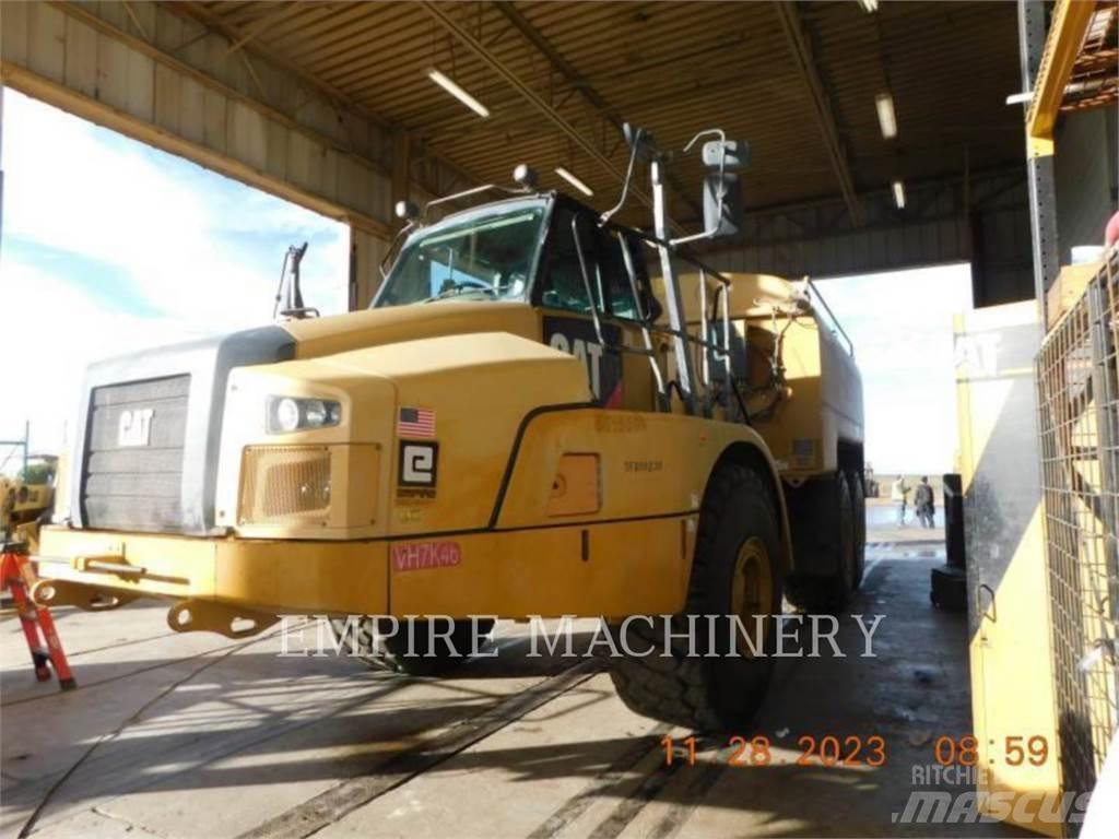 CAT 745C WT Поливальні машини