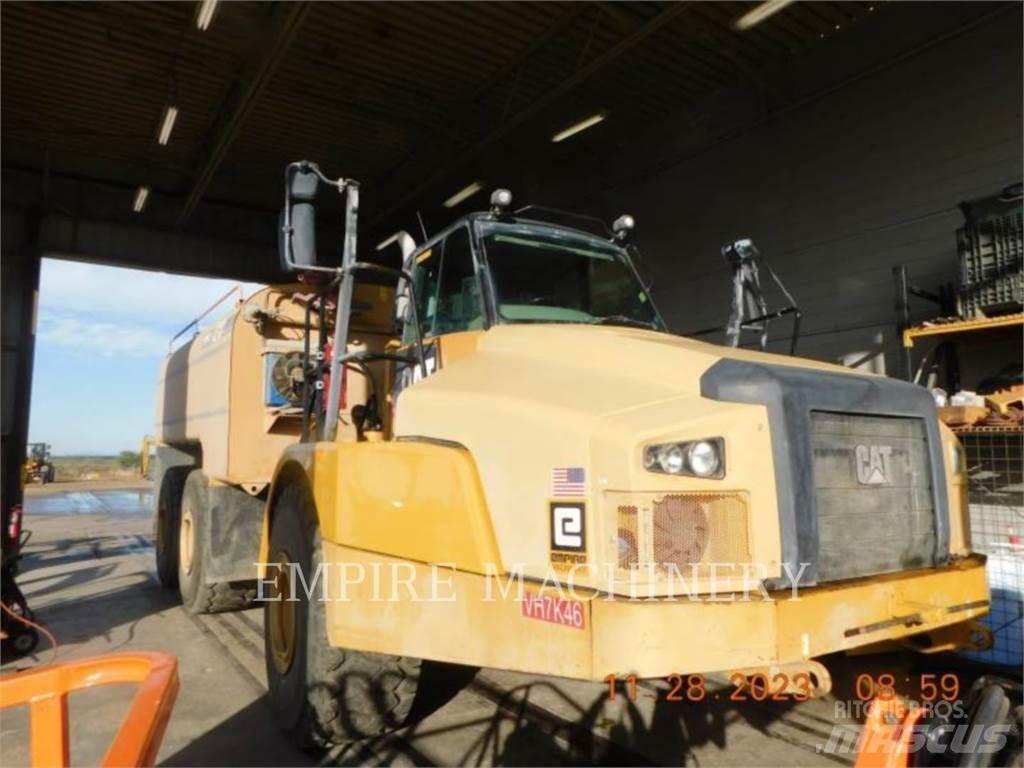 CAT 745C WT Поливальні машини