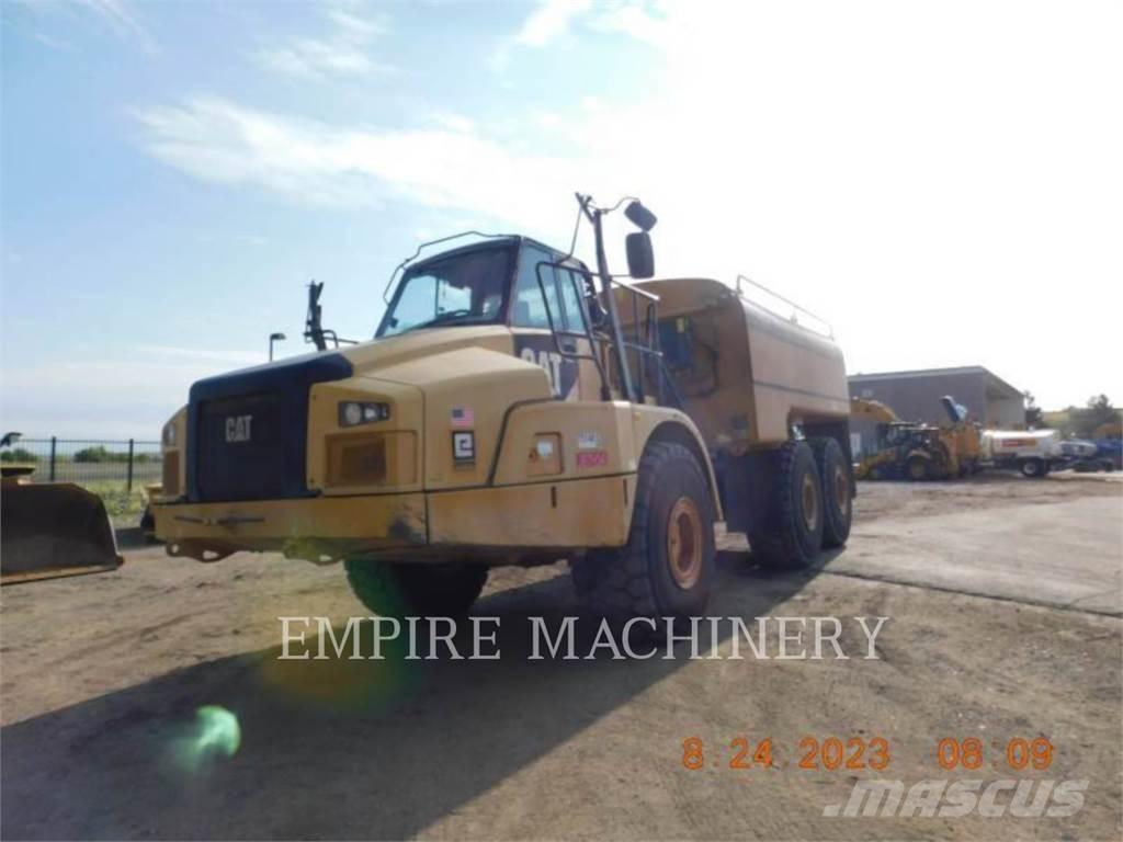 CAT 745C WT Поливальні машини