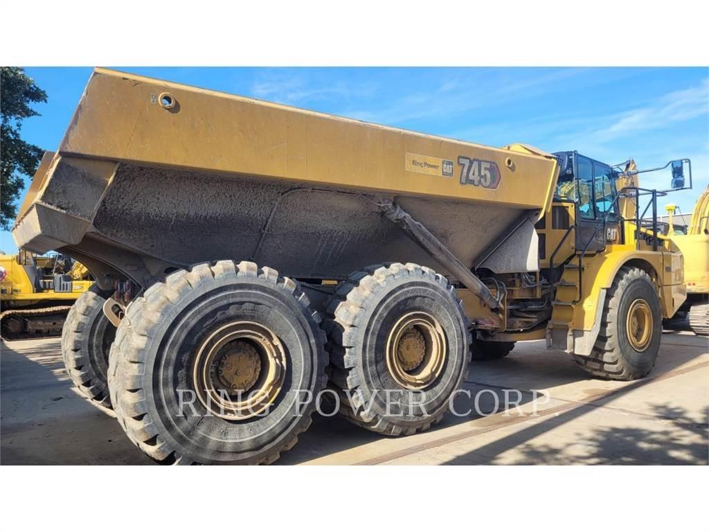 CAT 745TG Зчленовані самоскиди