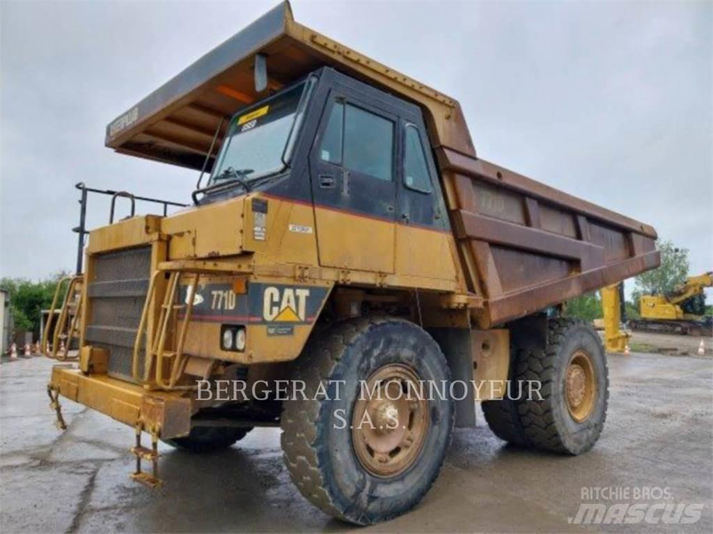 CAT 771D Зчленовані самоскиди
