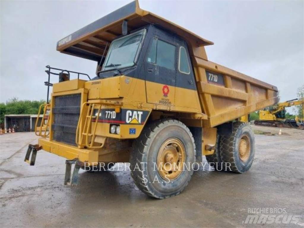 CAT 771D Зчленовані самоскиди