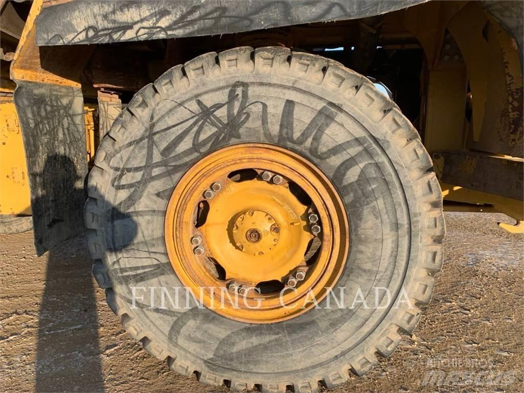 CAT 772 Зчленовані самоскиди