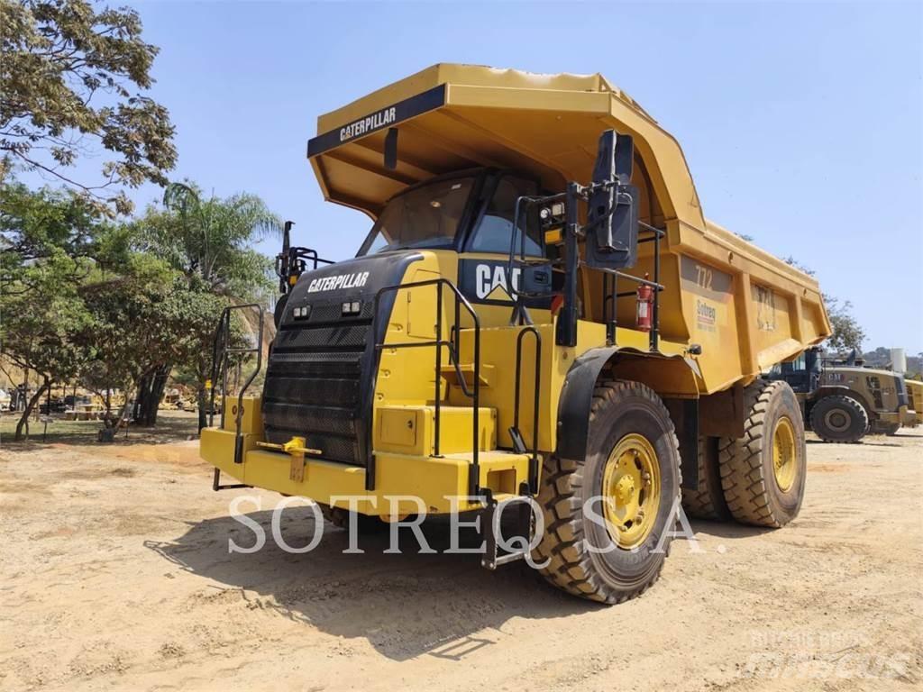 CAT 772 Зчленовані самоскиди