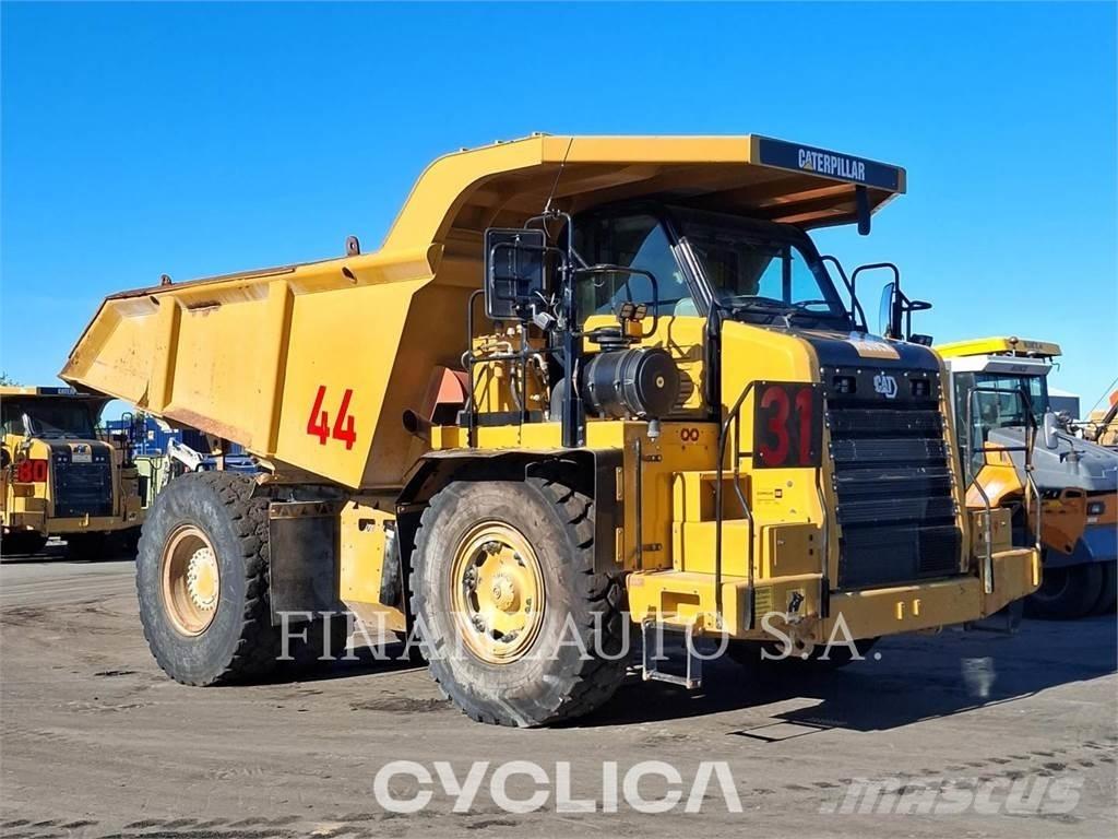 CAT 772G Зчленовані самоскиди