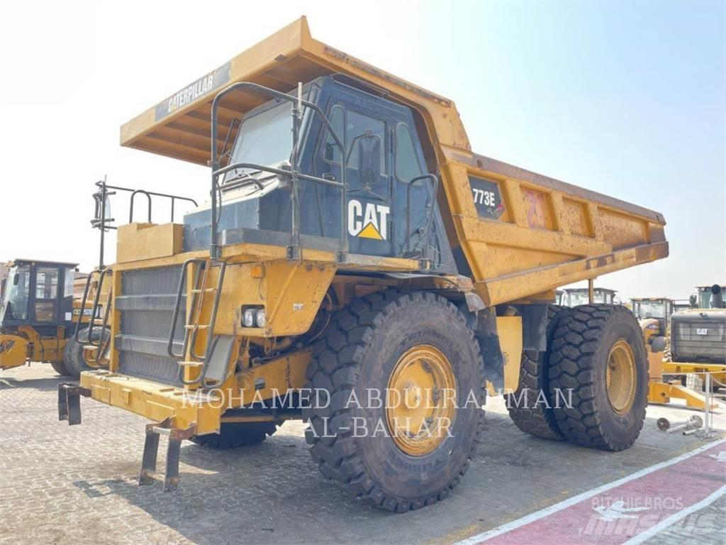 CAT 773E Зчленовані самоскиди