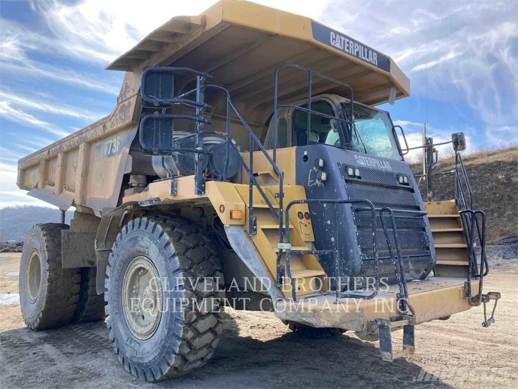 CAT 773F Зчленовані самоскиди