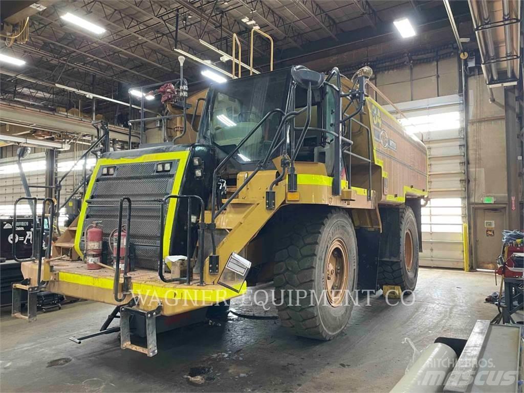CAT 773F WT Поливальні машини
