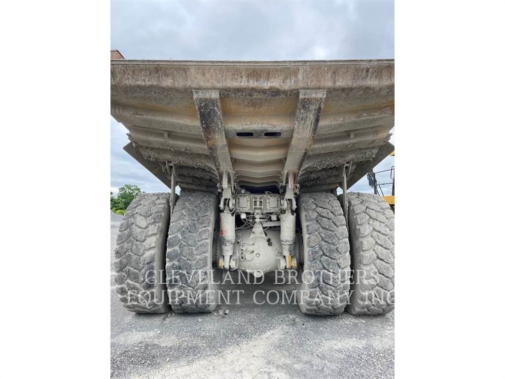 CAT 773G Зчленовані самоскиди