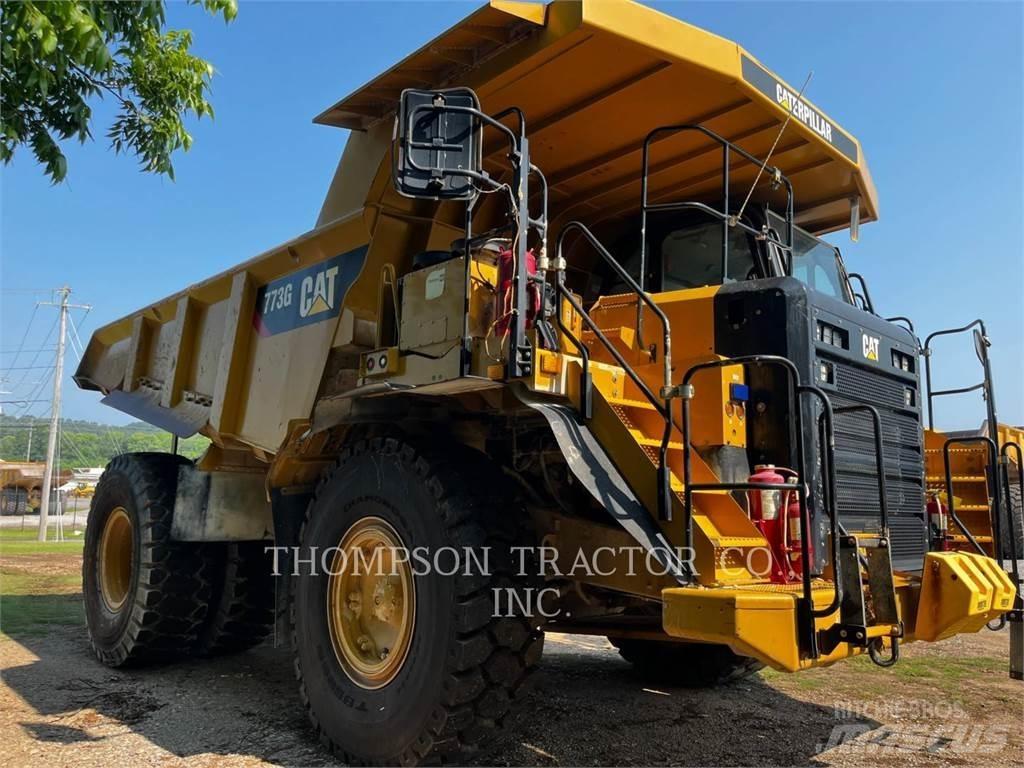 CAT 773G Зчленовані самоскиди