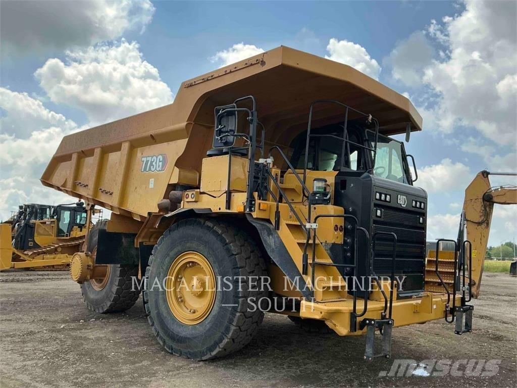 CAT 773G Зчленовані самоскиди