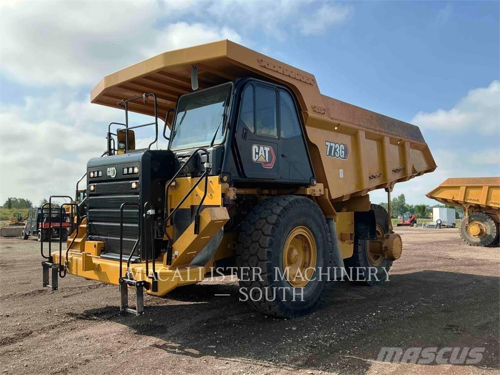 CAT 773G Зчленовані самоскиди
