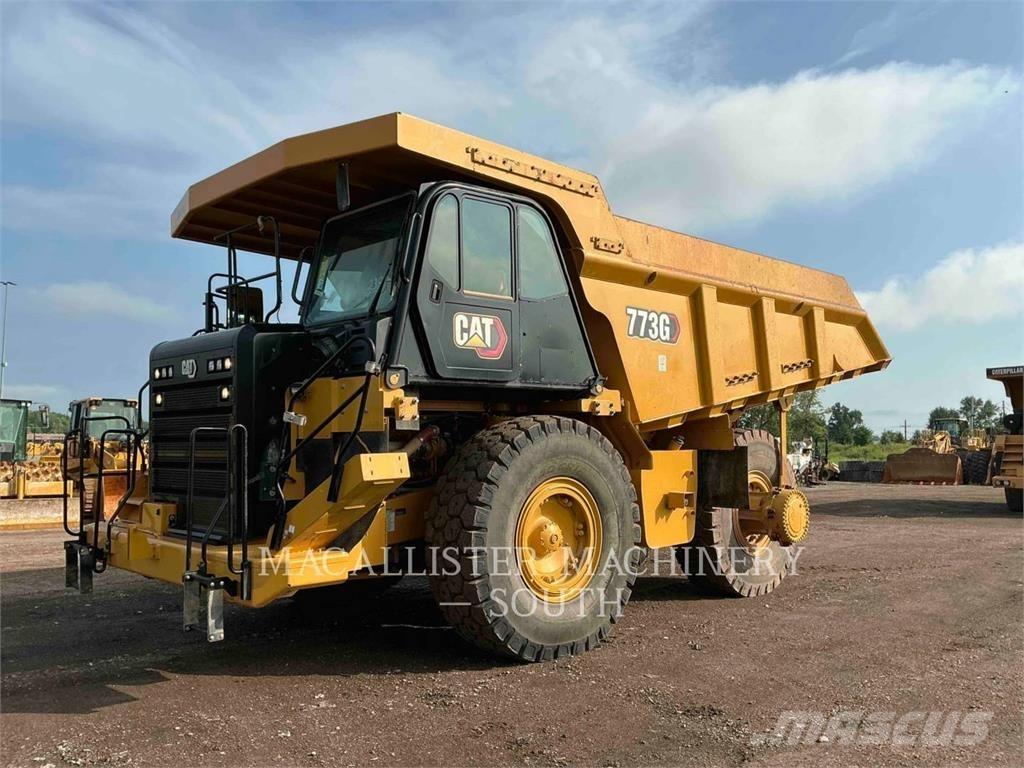 CAT 773G Зчленовані самоскиди
