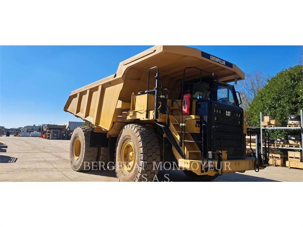 CAT 775 G Зчленовані самоскиди