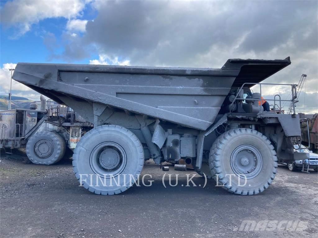 CAT 775D Зчленовані самоскиди