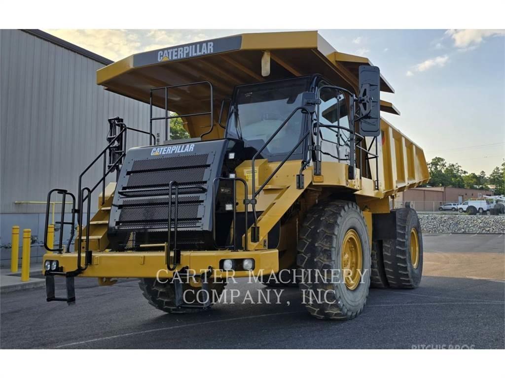 CAT 775F RBLD Зчленовані самоскиди
