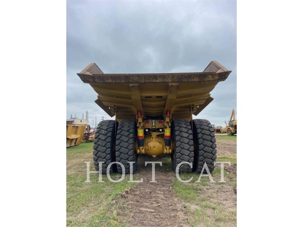 CAT 775G Зчленовані самоскиди