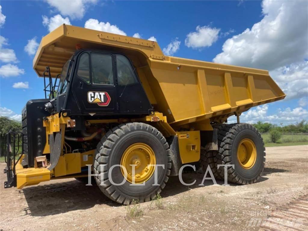 CAT 775G Зчленовані самоскиди